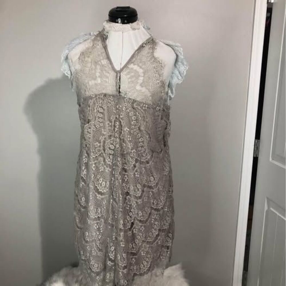 Large Umgee Womens Sleeveless Dress Lots Of Lace Gray C5475